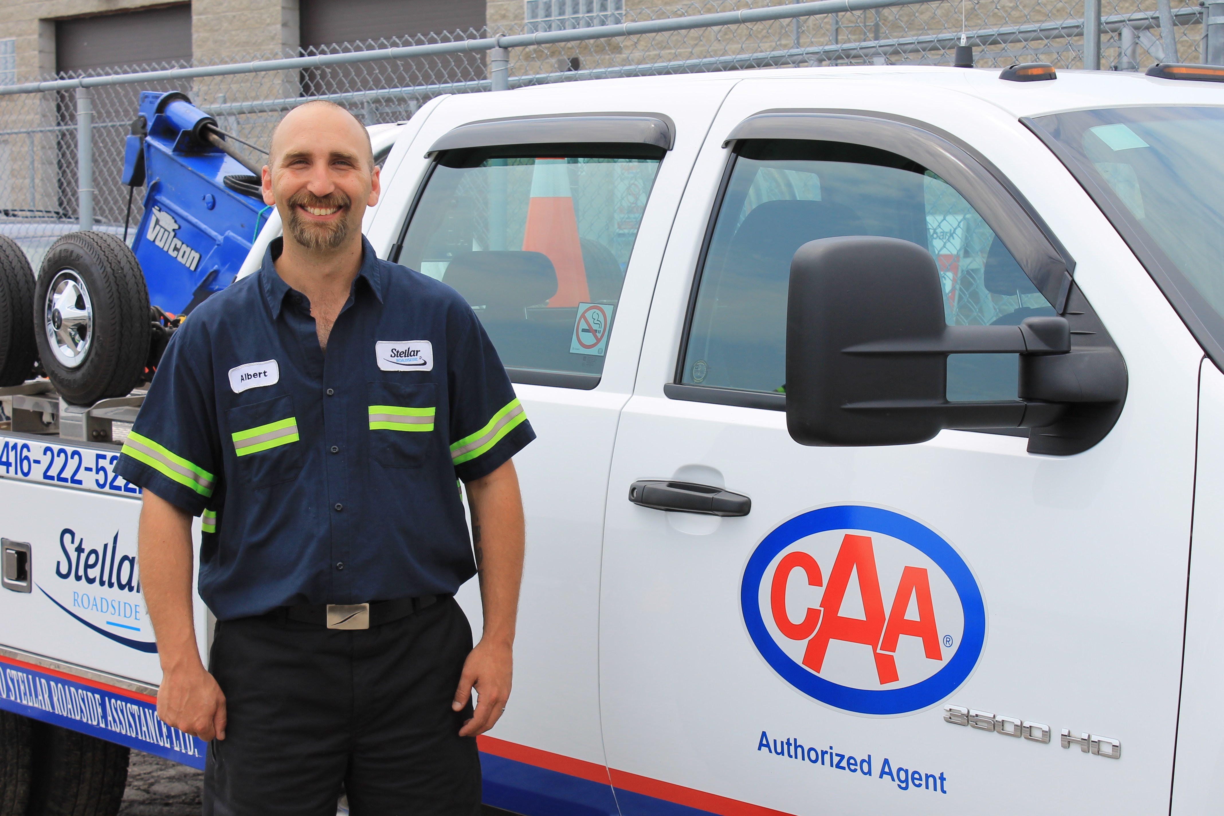 Tow Truck Driver Keeps his Cool Despite Aggressive Drivers - CAA South