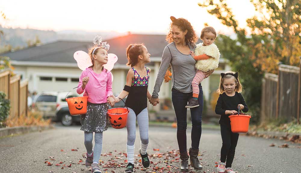 How To Trick Or Treat Safely This Halloween Caa South Central Ontario 